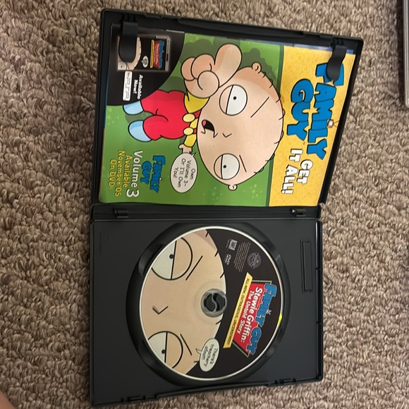 Family Guy Seasons 3, 4, 6, 7, 9 and Stewie Griffith The Untold Story - Picture 3 of 7